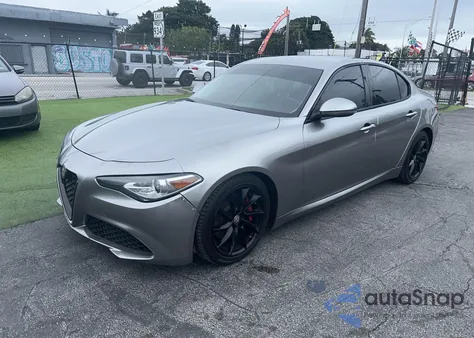 2017 Alfa Romeo Giulia Rwd из США, поврежденный, VIN ZARFAEBN9H7555163